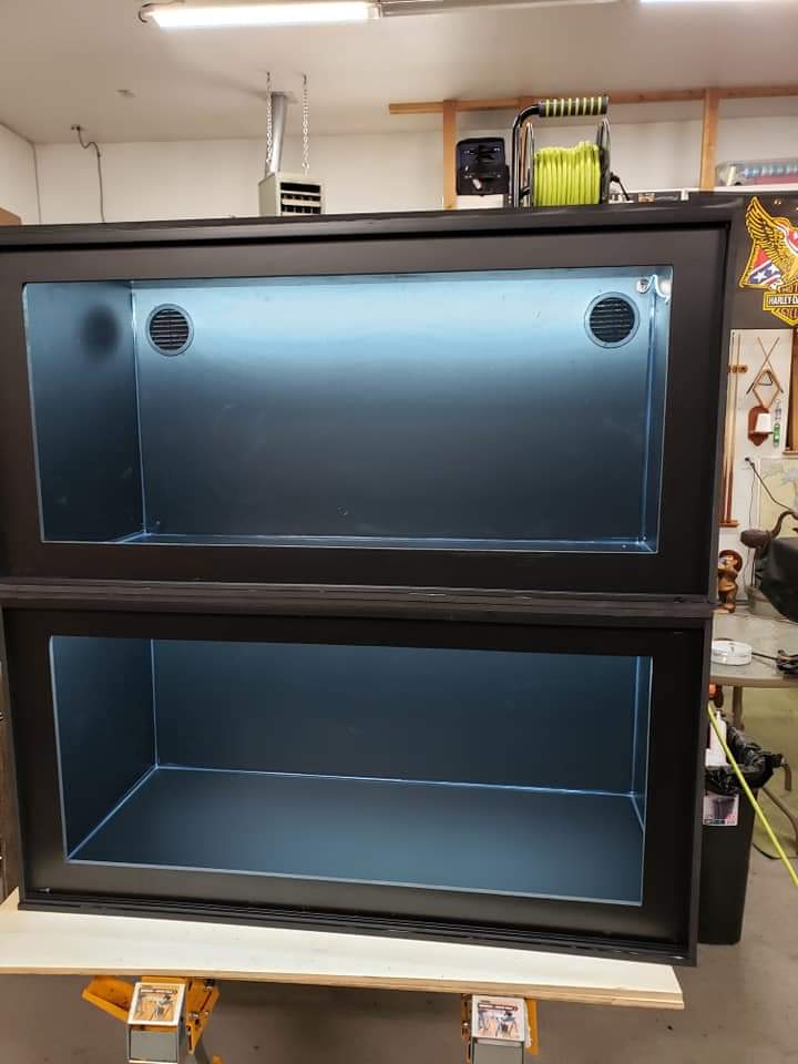 4 foot wide enclosures